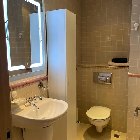 Royal Bay -