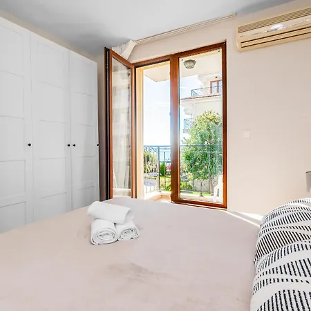 Appartement Royal Bay - *