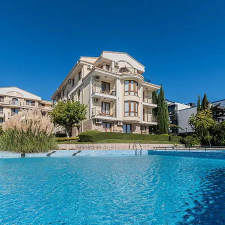 Royal Bay - *